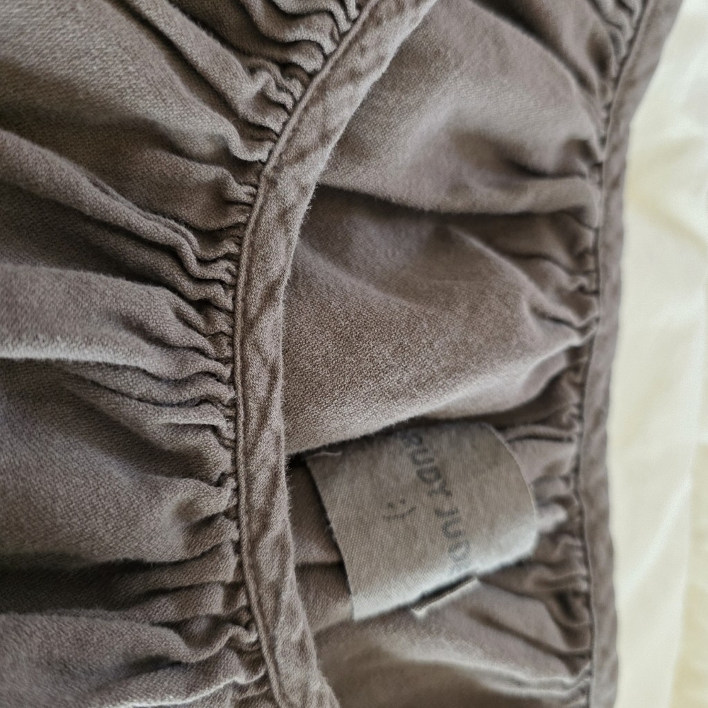 Women’s Puff Sleeve Peasant Top in Charcoal - Picture 2 of 3